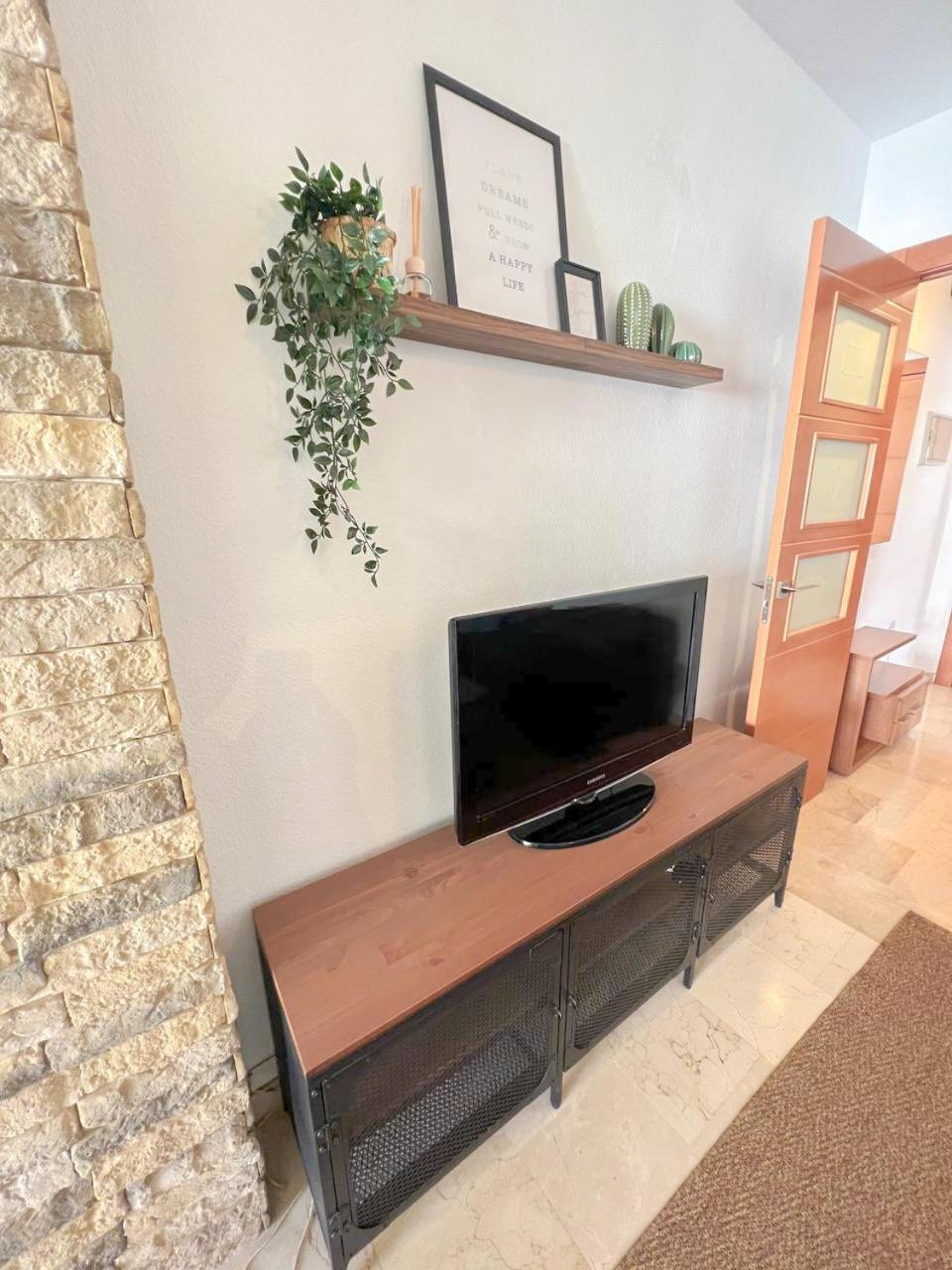 Large & Cozy Centrally Apartment Torremolinos Eksteriør billede