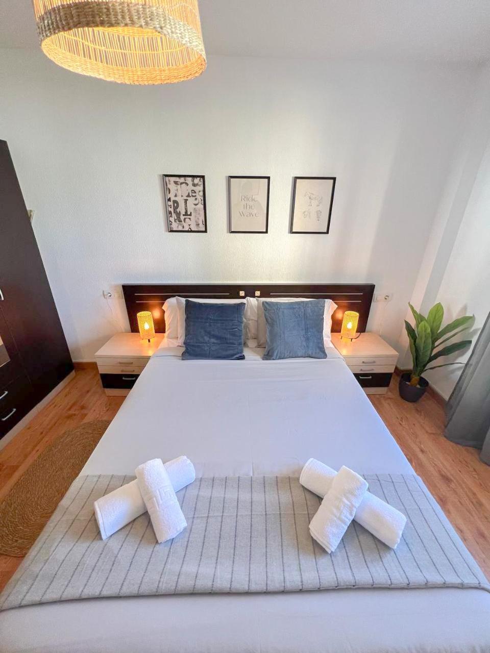 Large & Cozy Centrally Apartment Torremolinos Eksteriør billede