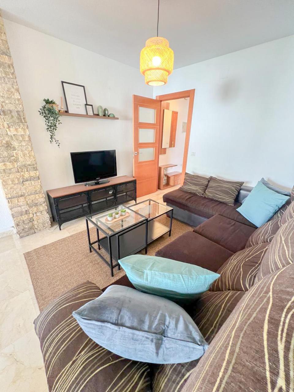 Large & Cozy Centrally Apartment Torremolinos Eksteriør billede